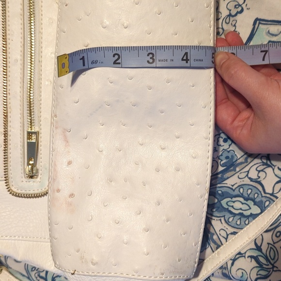 Olivia + Joy White Bag - Picture 9 of 9